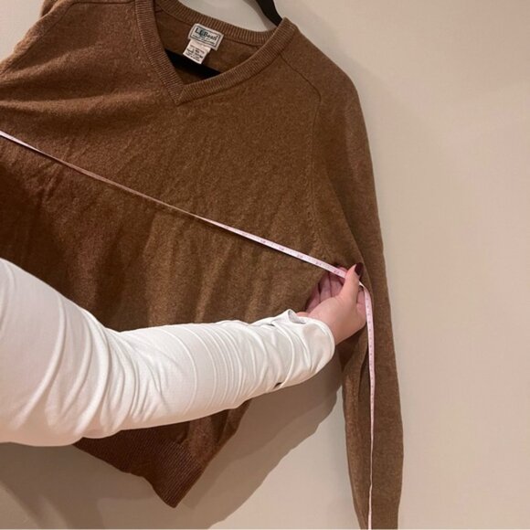 L.L Bean Sweater Brown Lambswool V-Neck Knit - Picture 6 of 6